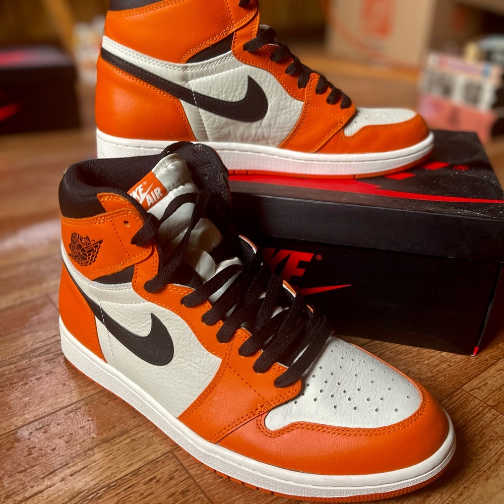 Air Jordan 1 shattered backboard 2.0
